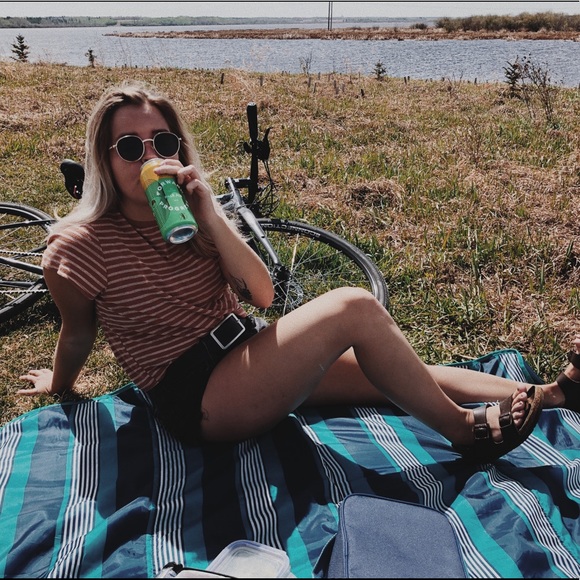 Meet your Posher, Alyssa - Picture 1 of 1